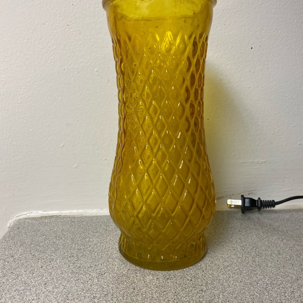 Vase - Picture 2 of 2